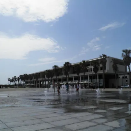 2 Pieces Avec Parking, A 150m De La - Fr-1-338-13 Sète