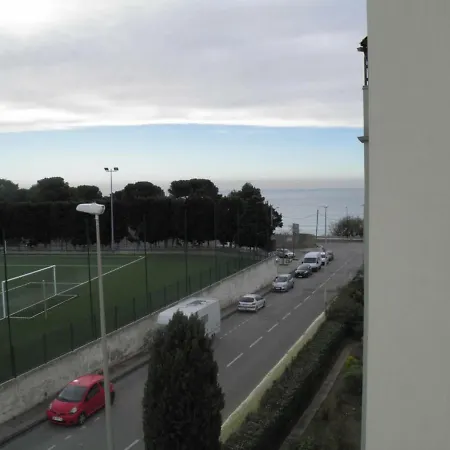 Appartement 2 Pièces, Tennis, Parking, Proche - Fr-1-338-13