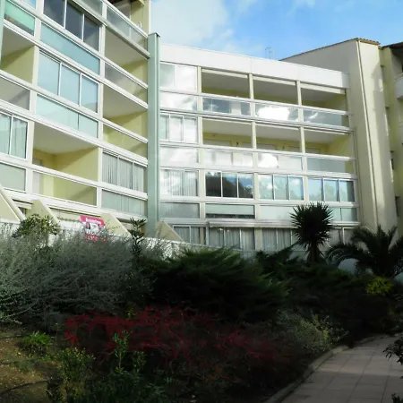2 Pièces, Tennis, Parking, Proche - Fr-1-338-13 *