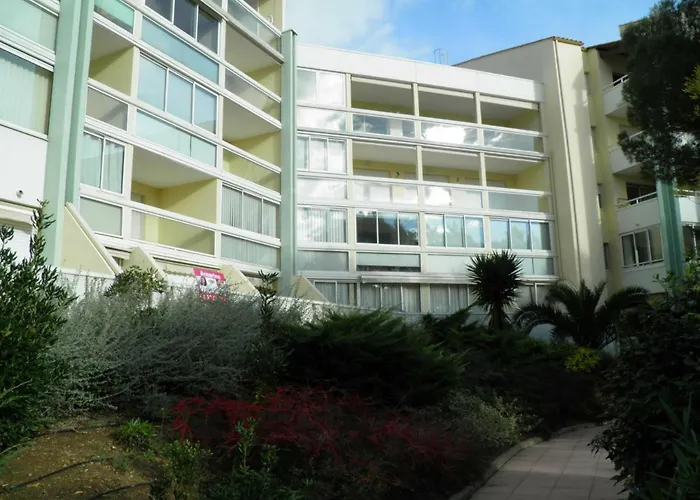 2 Pieces Avec Parking, A 150m De La - Fr-1-338-13 *