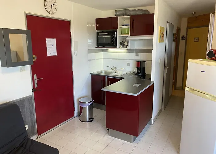 Lägenhet 2 Pieces Avec Parking, A 150m De La - Fr-1-338-13 *